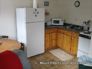 Cinnamon Bear cabin kitchen.